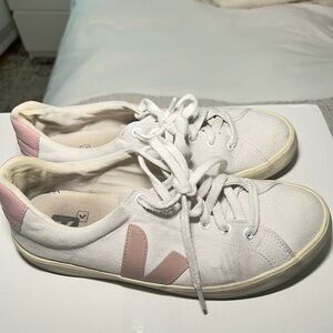 Veja Women Sneakers